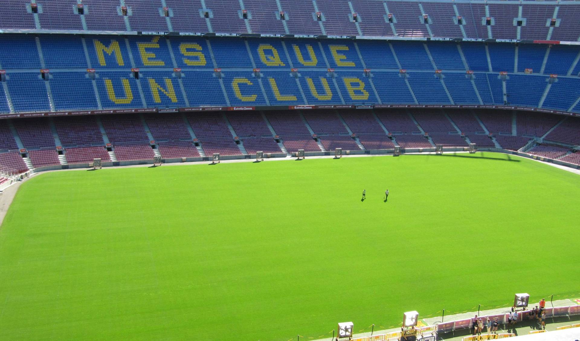 Stade de terrain de sport